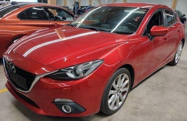 Rot Gebraucht 2015 Mazda 3 Sports-Line Limousine | 11.000 € (Superpreis) - Bild 1/4
