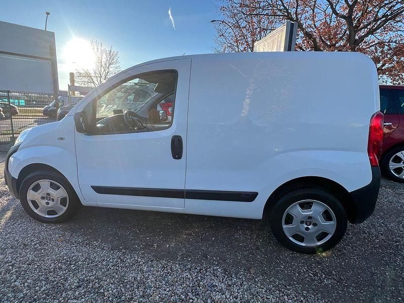 Gebraucht Fiat Fiorino 77 PS (56 kW) 2018 Bianco banchisa/pack/canova/sa Van / Kleinbus