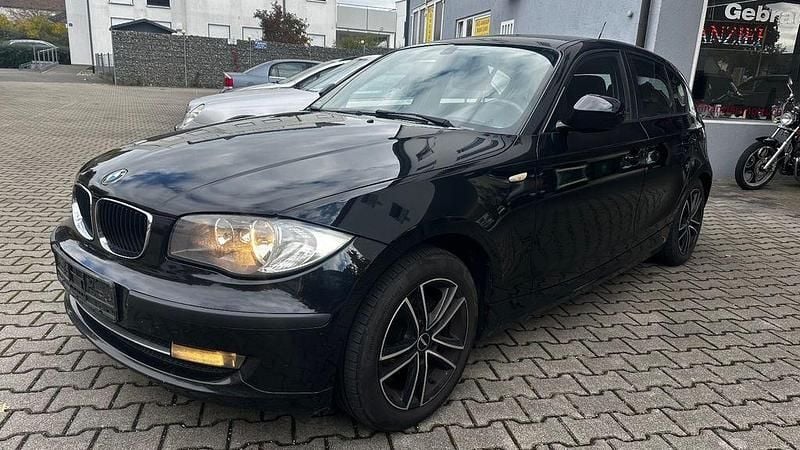 Schwarz Gebraucht 2010 BMW 116 Efficient Dynamics Kleinwagen | 2.750 € (Guter Preis) - Bild 1/4