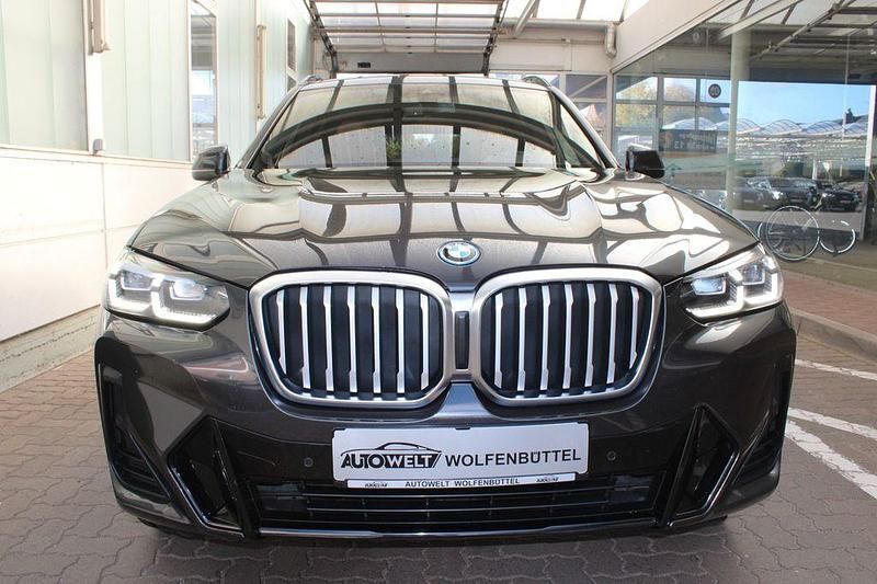 Grau Gebraucht 2022 BMW X3 M Sport SUV | 33.990 € (Fairer Preis) - Bild 1/4