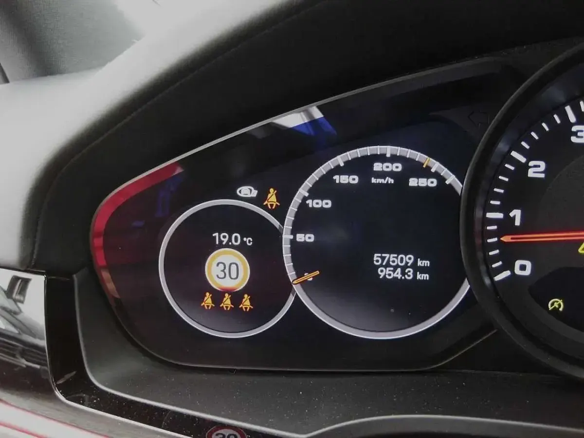 Gebraucht Porsche Cayenne 340 PS (250 kW) 2022 Mahagonimetallic SUV