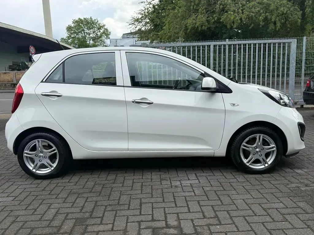 Gebraucht Kia Picanto Edition 7 69 PS (50 kW) 2013 Weiß Kleinwagen