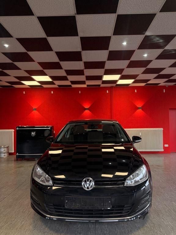 Second-hand VW Golf VII LOUNGE 110 CP (80 kW) 2016 Negru Berlinǎ