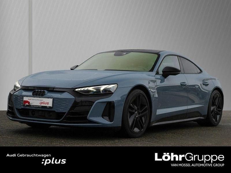 Grau Gebraucht 2023 Audi e-tron GT quattro Sport Limousine | 63.480 € (Fairer Preis) - Bild 1/4