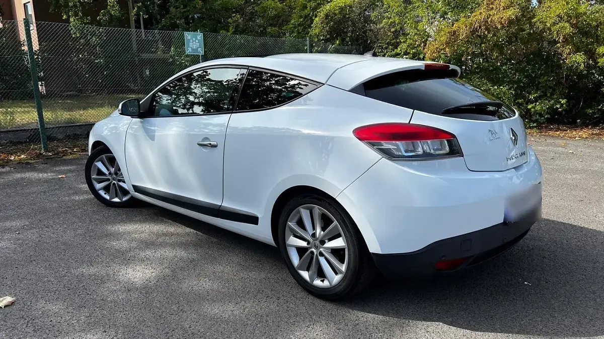 Gebraucht Renault Mégane Coupé 140 PS (102 kW) 2009 Weiß Coupé