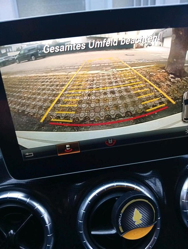 Gebraucht Mercedes CLA180 Shooting Brake 122 PS (89 kW) 2017 Weiß Kombi