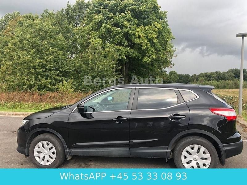 Gebraucht Nissan Qashqai 116 PS (85 kW) 2017 Schwarz SUV