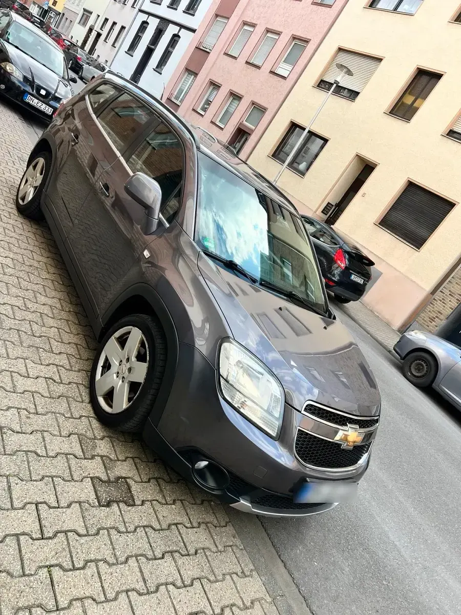 Gebraucht Chevrolet Orlando 163 PS (119 kW) 2012 Silber Van / Kleinbus