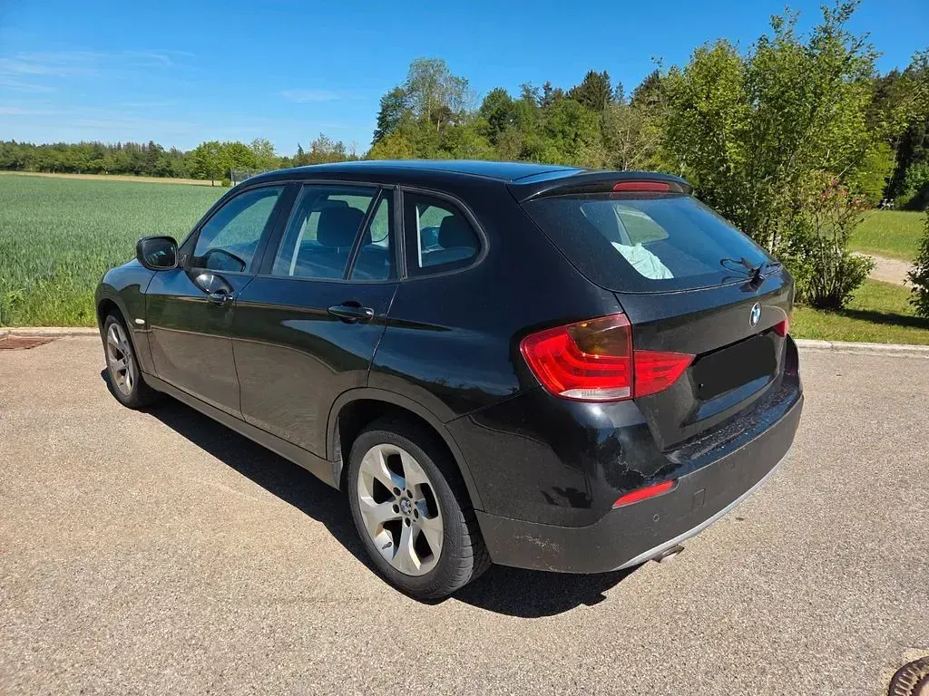 Second-hand BMW X1 143 CP (105 kW) 2012 Negru SUV