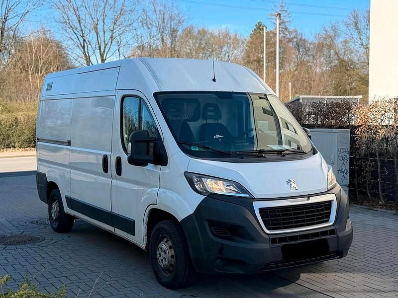 Gebraucht Peugeot Boxer 110 PS (80 kW) 2018 Weiß Van