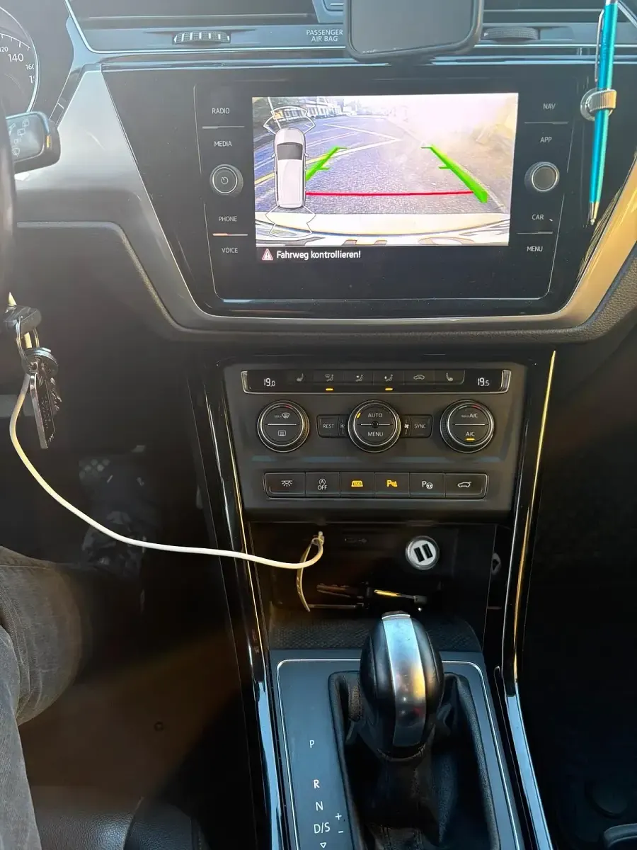 Gebraucht VW Touran 150 PS (110 kW) 2022 Gelb Van / Kleinbus