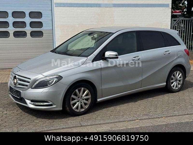 Silber Gebraucht 2013 Mercedes B180 Van / Kleinbus | 4.999 € (Etwas zu teuer) - Bild 1/4