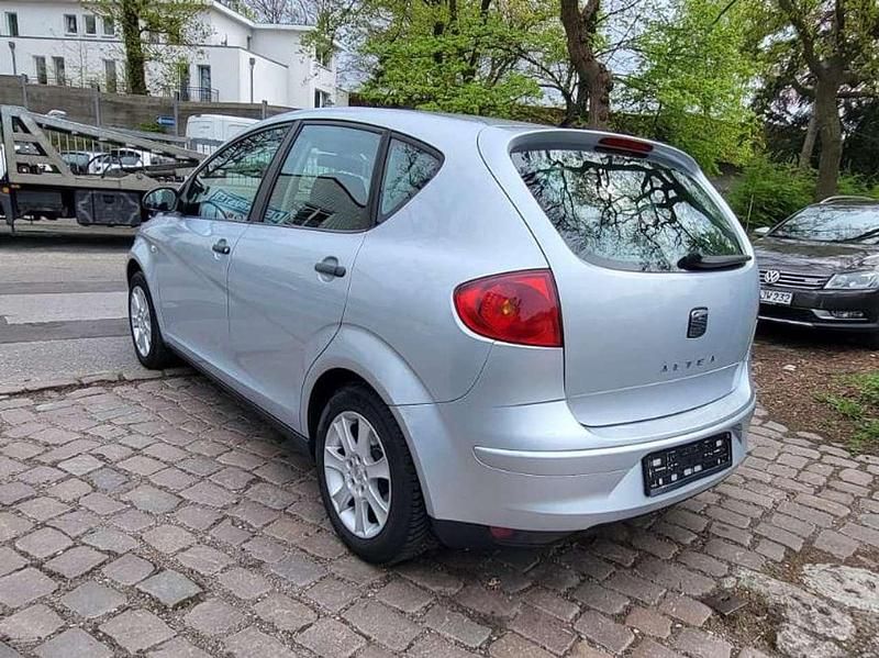 Gebraucht Seat Altea Comfort 102 PS (75 kW) 2008 Luna grey Van / Kleinbus