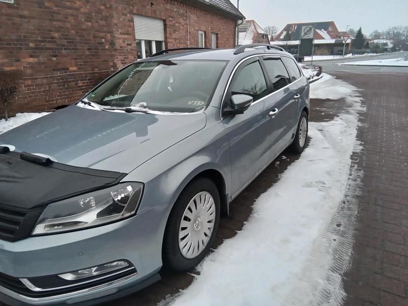 Gebraucht VW Passat 150 PS (110 kW) 2014 Blau Kombi