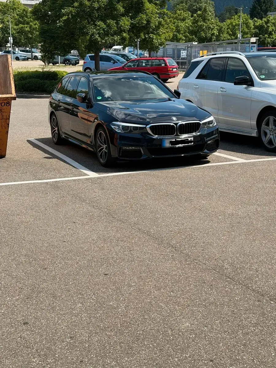 Gebraucht BMW 530 M Sport 265 PS (194 kW) 2020 Schwarz Kombi