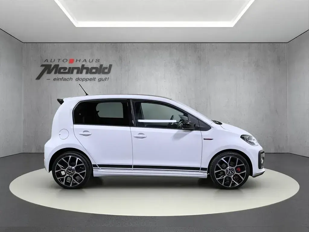 Second-hand VW up! Beats 116 CP (85 kW) 2022 Alb Hatchback