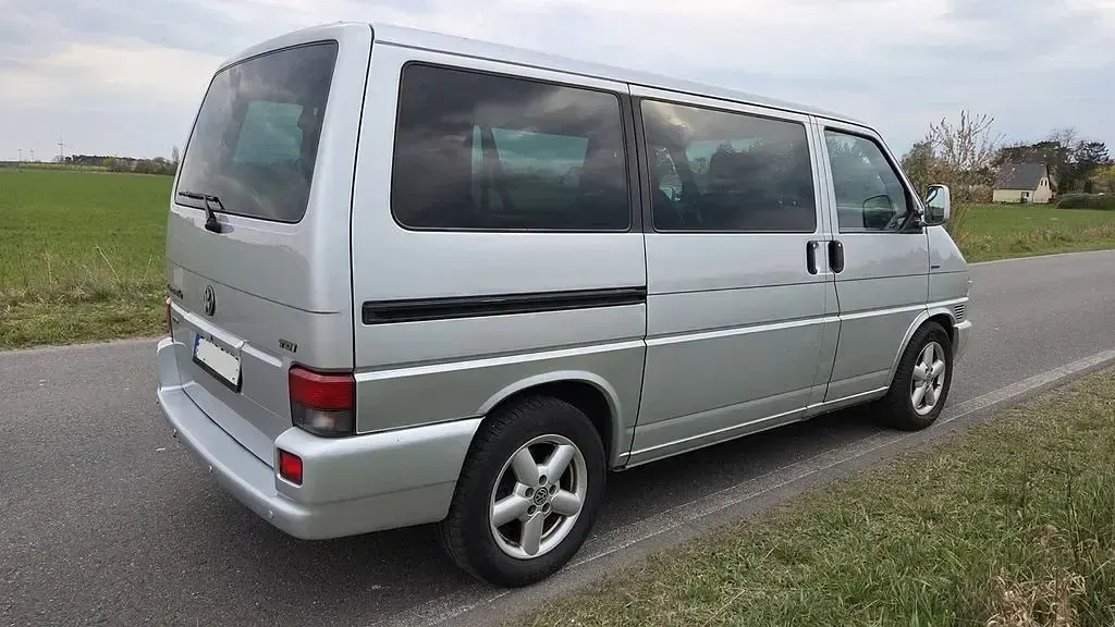 Gebraucht VW Caravelle Highline 151 PS (111 kW) 2001 Silber Van
