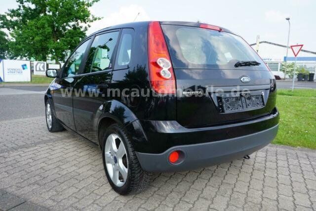 Gebraucht Ford Fiesta 80 PS (58 kW) 2007 Schwarz metallic Kleinwagen