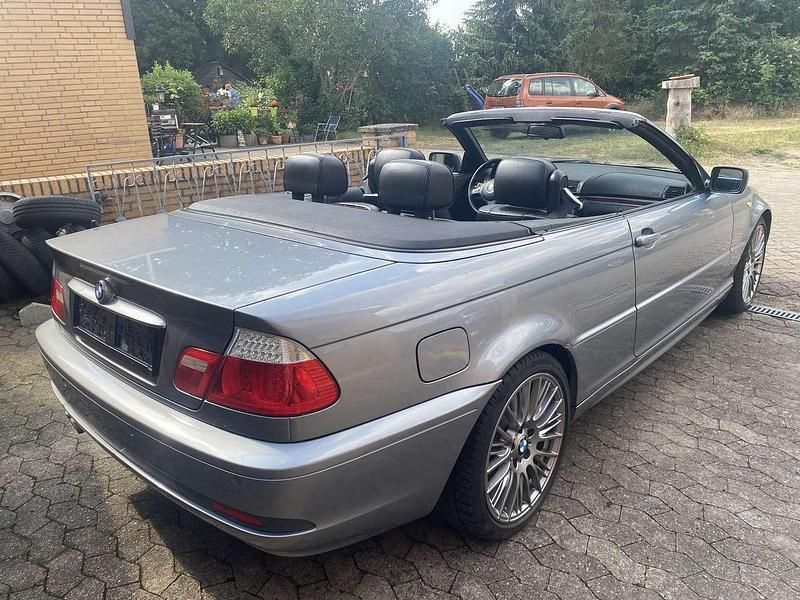 Gebraucht BMW 330 231 PS (169 kW) 2004 Grau Cabrio