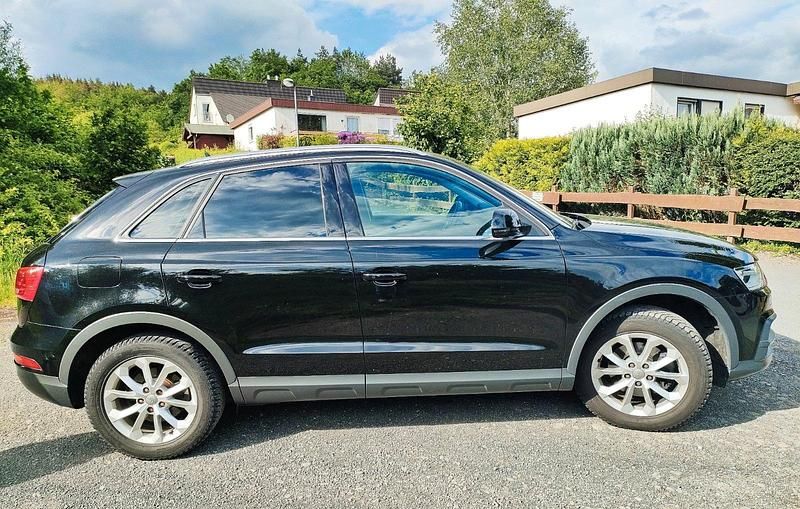 Usata Audi Q3 Advanced 125 CV (91 kW) 2017 Nero SUV