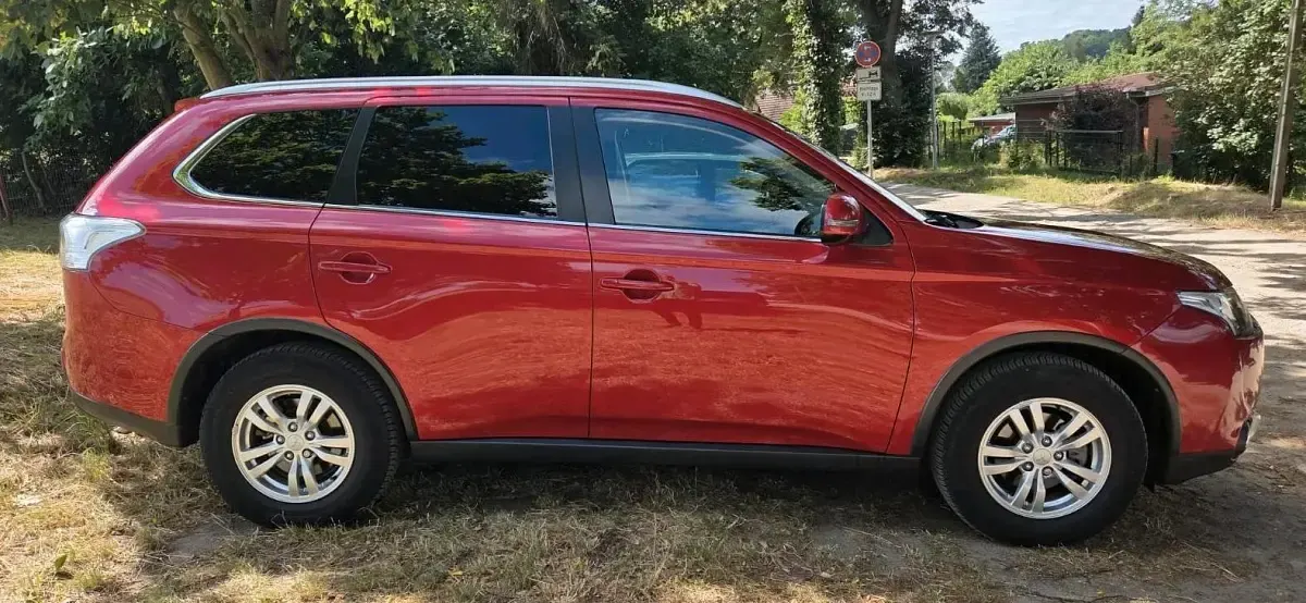 Gebraucht Mitsubishi Outlander 150 PS (110 kW) 2014 Rot SUV