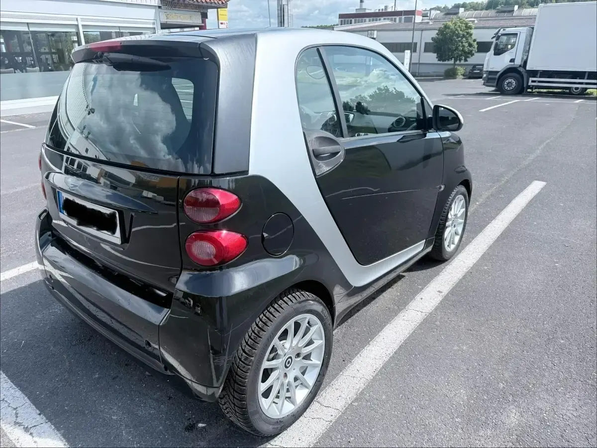 Gebraucht Smart ForTwo Coupé 71 PS (52 kW) 2012 Schwarz Coupé