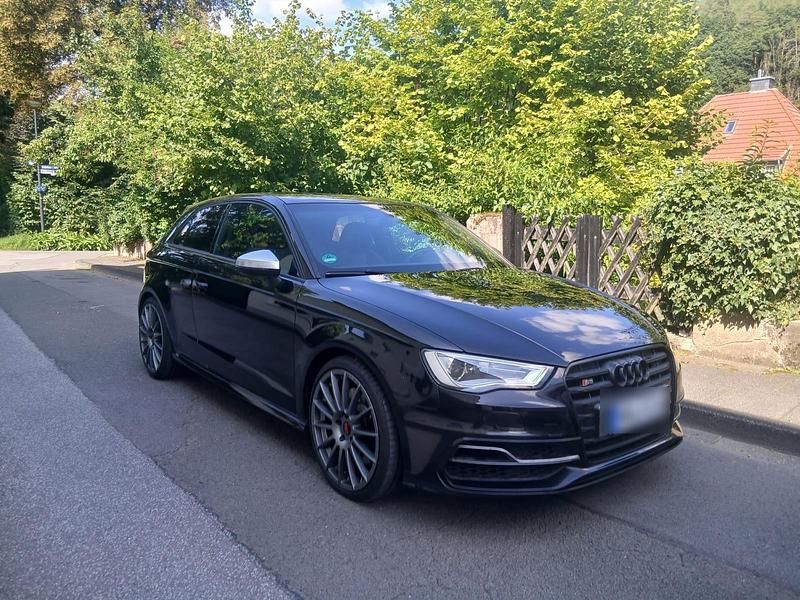 Schwarz Gebraucht 2013 Audi S3 Kleinwagen | 20.999 € (Fairer Preis) - Bild 1/4