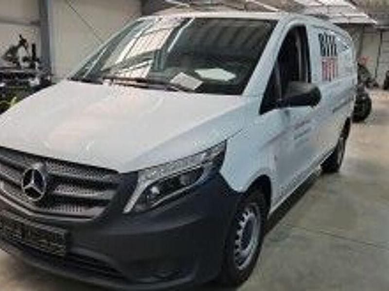 Weiß Gebraucht 2020 Mercedes Vito Van / Kleinbus | 16.799 € (Superpreis) - Bild 1/4