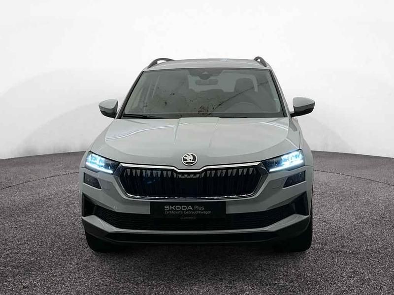 Gebraucht Skoda Karoq Selection 150 PS (110 kW) 2025 Moonweiss metallic SUV