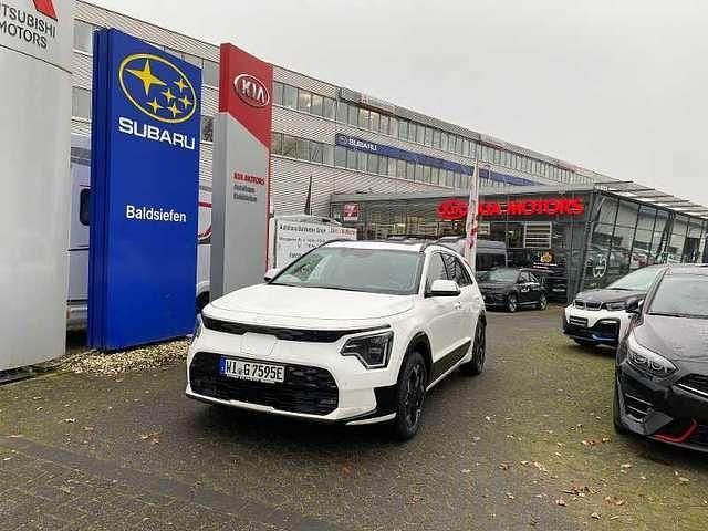 Snow white pearl Gebraucht 2024 Kia e-Niro Inspiration SUV | 36.350 € (Teuer) - Bild 1/4