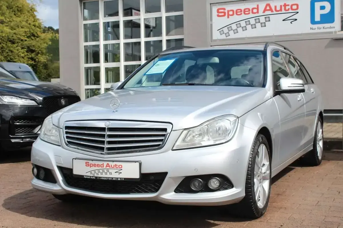 Gebraucht Mercedes C220 170 PS (125 kW) 2014 Iridiumsilber  metalliclack Kombi