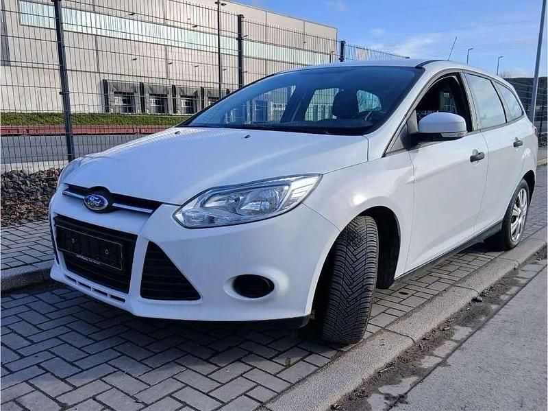 Gebraucht Ford Focus 125 PS (91 kW) 2014 Weiß Kombi