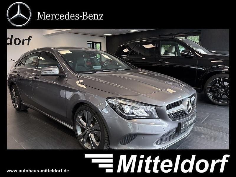 Grau Gebraucht 2017 Mercedes CLA250 Shooting Brake Urban Kombi | 21.980 € (Fairer Preis) - Bild 1/4