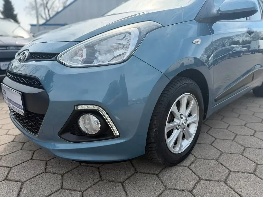 Gebraucht Hyundai i10 Passion 67 PS (49 kW) 2017 Blau Kleinwagen