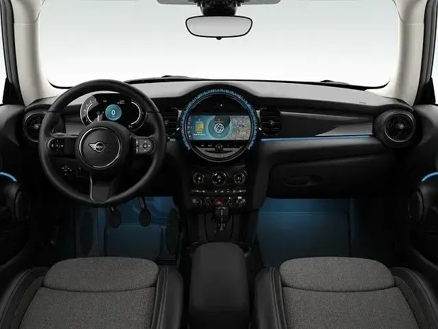 Gebraucht Mini Cooper Classic 136 PS (100 kW) 2023 Blau Kleinwagen