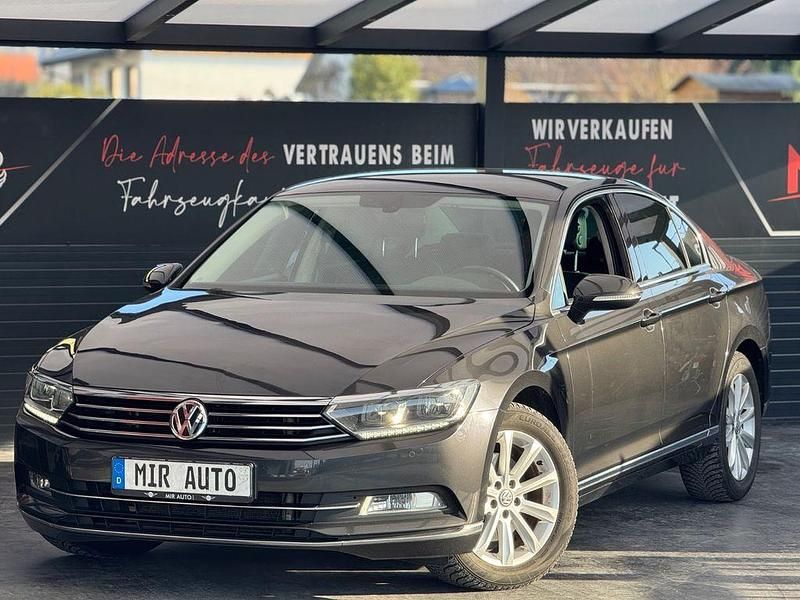 Gebraucht VW Passat Highline 150 PS (110 kW) 2017 Grau Limousine
