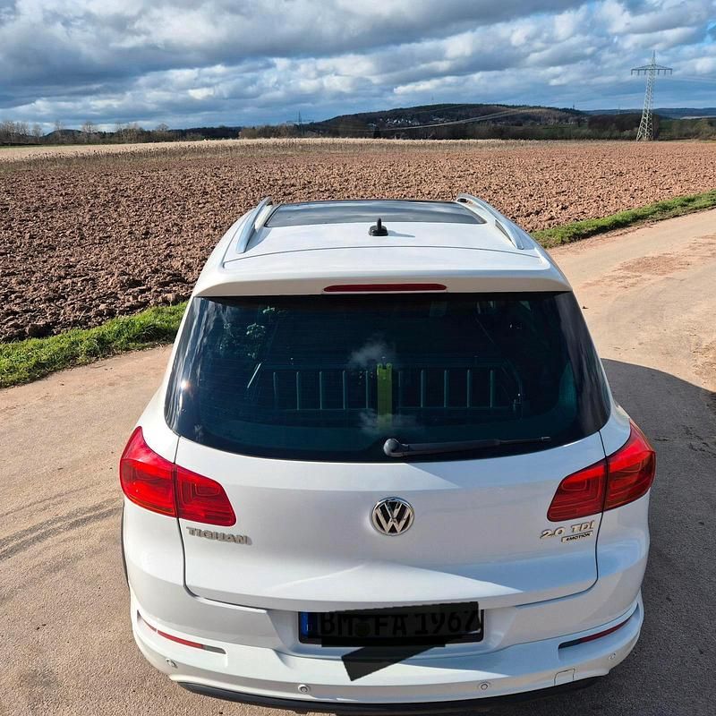 Gebraucht VW Tiguan R-line 140 PS (102 kW) 2013 Weiß SUV