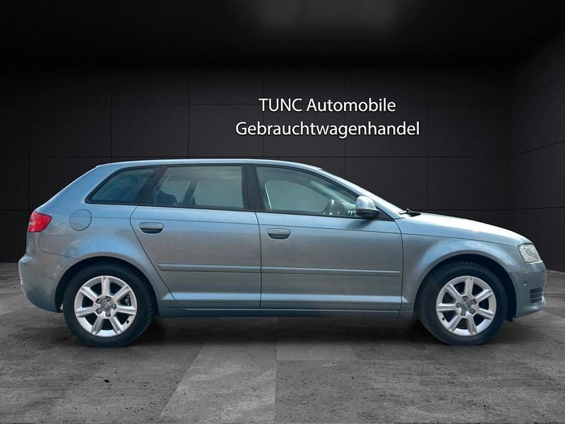 Gebraucht Audi A3 Ambiente 125 PS (91 kW) 2009 Grau Kleinwagen