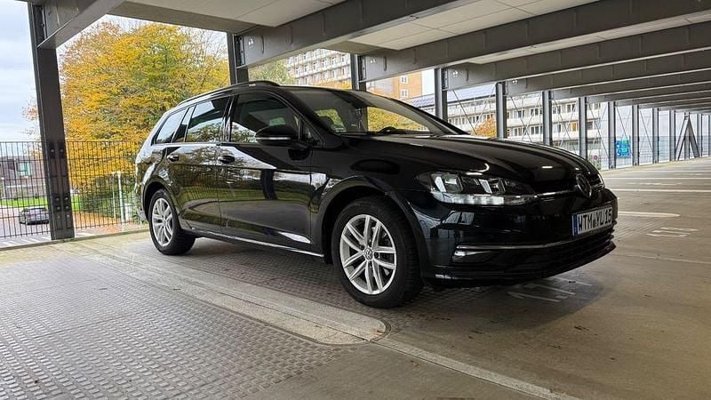 Schwarz Gebraucht 2019 VW Golf VII R-line Kombi | 14.000 € (Guter Preis) - Bild 1/4