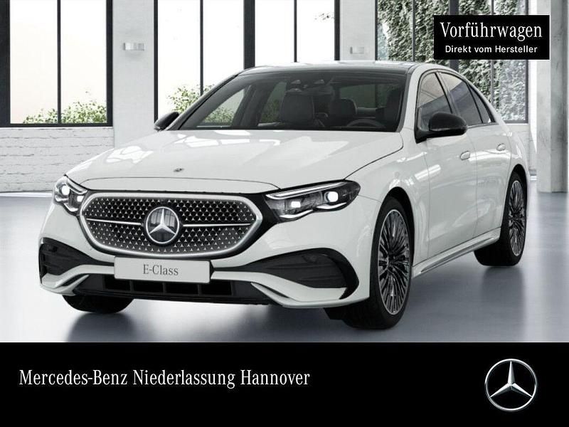 Polarweiß Gebraucht 2025 Mercedes E220 AMG line Limousine | 63.500 € - Bild 1/4