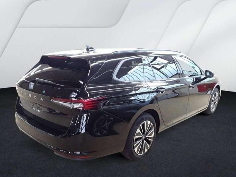 Gebraucht Skoda Superb Selection 204 PS (150 kW) 2025 Onyxschwarz metallic Kombi