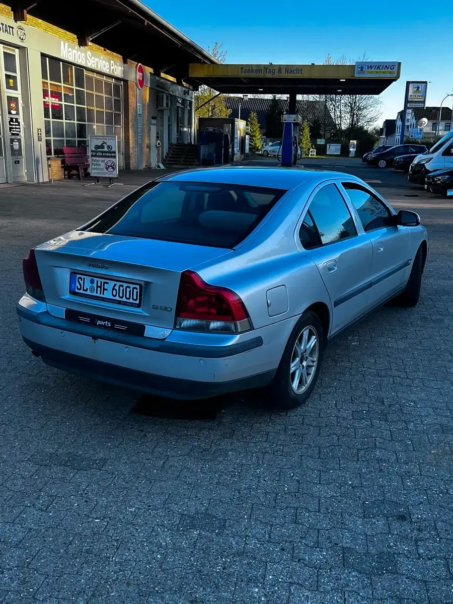 Occasion Volvo S60 140 ch (102 kW) 2002 Argent Berline