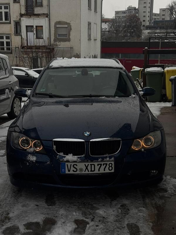 Blau Gebraucht 2005 BMW 320 Kombi | 2.500 € (Teuer) - Bild 1/4