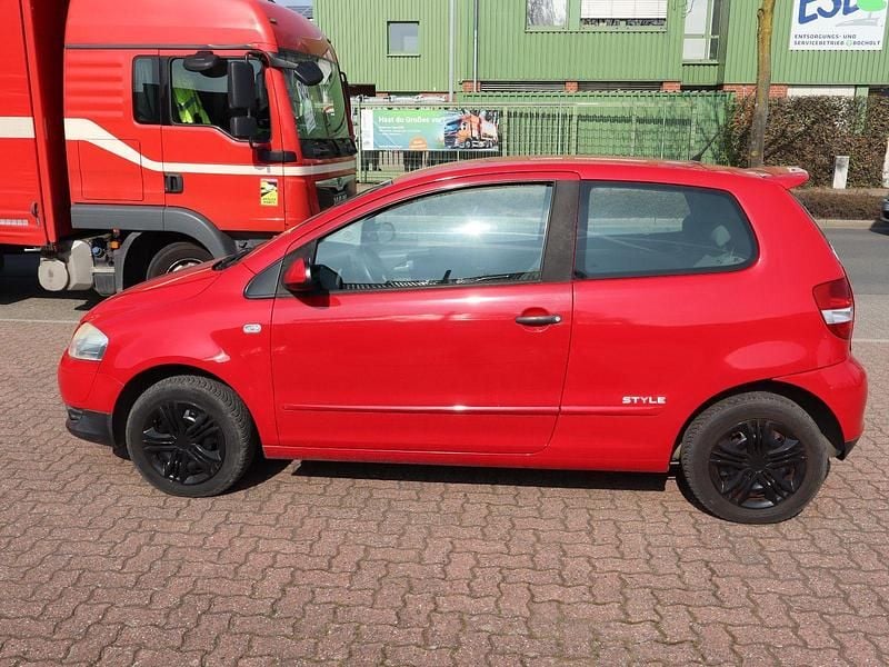 Gebraucht VW Fox Style 54 PS (39 kW) 2010 Rot Kleinwagen