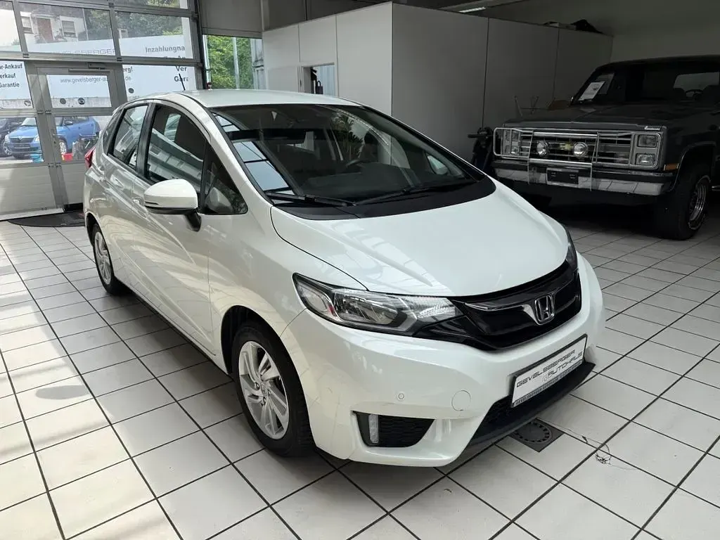 Gebraucht Honda Jazz Comfort 102 PS (75 kW) 2017 Weiß Kleinwagen