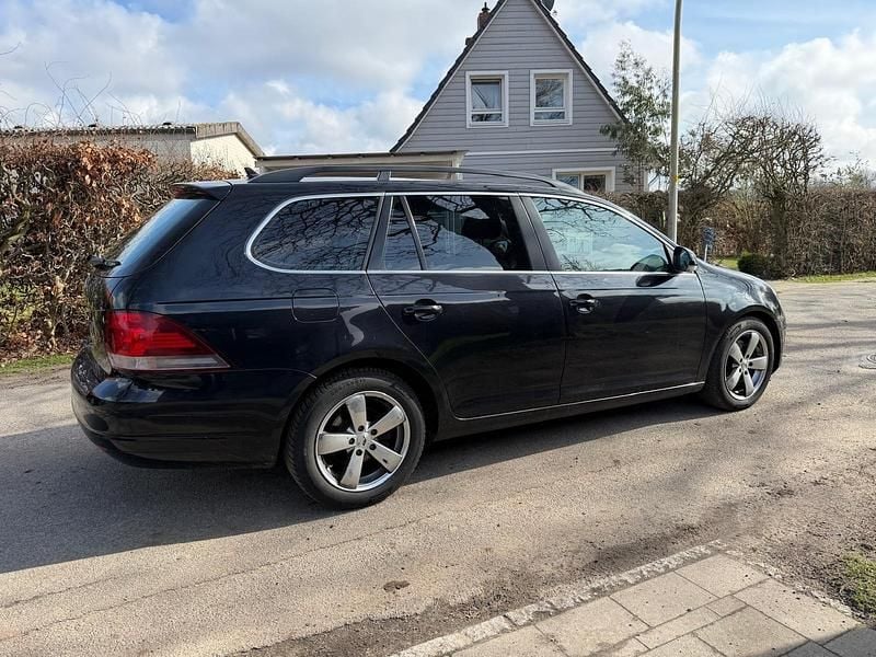 Gebraucht VW Golf VI 140 PS (102 kW) 2010 Schwarz Kleinwagen