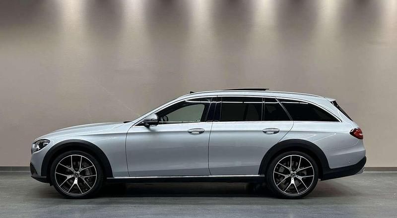 Gebraucht Mercedes E450 367 PS (269 kW) 2021 Hightechsilber Kombi