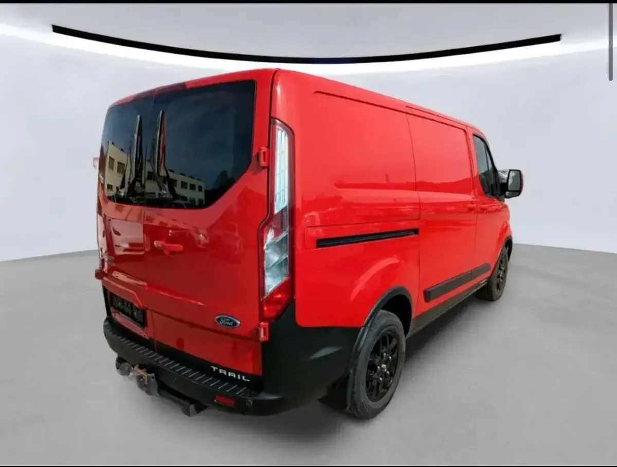 Gebraucht Ford Transit Custom 170 PS (125 kW) 2022 Rot Van / Kleinbus