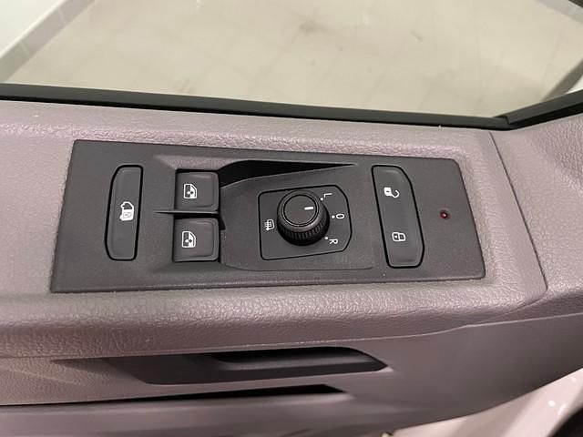 Gebraucht VW T6.1 90 PS (66 kW) 2021 Weiss Van