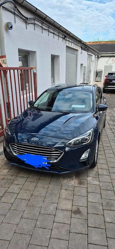 Gebraucht Ford Focus Titanium 155 PS (114 kW) 2021 Blau Kombi